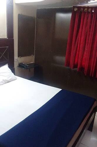 Hotel Navin Guest House, Mumbai 4